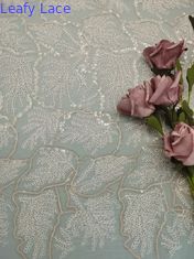 葉が多い刺繍されたピンクのスパンコールのレースの生地のテュルの物質的な多刺繍ヤーン