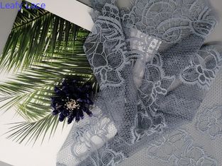 121g/m軽量のフランスのChantillyのまつげの帆立貝のレースの生地