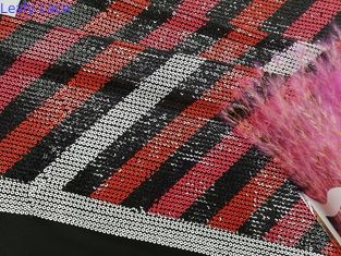 党によって着色される線形印刷された刺繍されたスパンコールのレースの生地