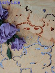 100%の綿はアイレット生地レーザーを切ったとかされた綿布を刺繍した