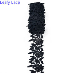 2.3"は黒いポリエステル レースのトリム衣服のための端のリボンのかぎ針編みの刺繍をスカラップで仕上げた