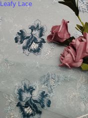 着色された網は女性のためのGarmentレースの生地を刺繍した