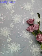 勾配色はレースの生地のスパンコールの束ねる刺繍を刺繍した