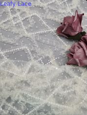 3D花のスパンコールは生地のスパンコールが付いている花嫁の純テュルのレースの生地を刺繍した