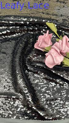 芸術的なパーティーイブニングドレスの服のためのスパンコール刺繍レース