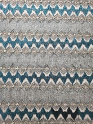 49"は金女性のための金属刺繍された生地を服を着るひもで締める