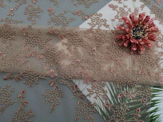 テュルの小さい花の網はヤード刺繍されたレースの生地を着色した