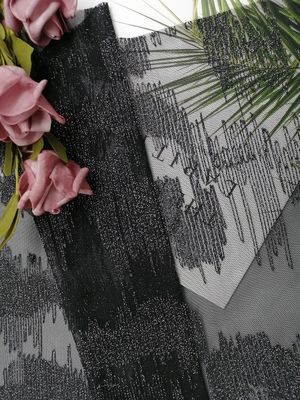 Lurex黒い金属幾何学的なライン銀製の刺繍されたレースの生地