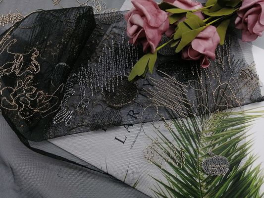 Ecoの友好的で幾何学的なライン着色された刺繍の生地
