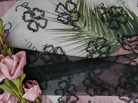 ドイツ体の花の刺繍されたレースの生地