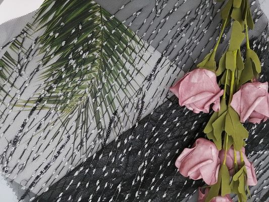 テュルの網のLurexの金属スパンコールの刺繍の生地