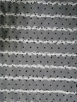 テュル100ヤードは群がらせた刺繍のメッシュ生地をひもで締める