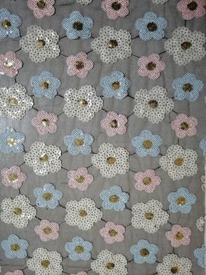 花の刺繍されたスパンコールのレースの生地