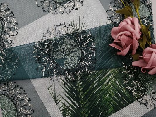 緑によって刺繍されるレースの生地60ヤードのテュルの網党