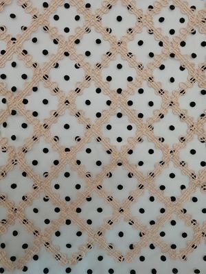 125cmのポルカ ドットの刺繍はテュルのメッシュ生地を群がらせた