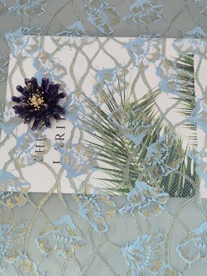 レースの刺繍の金属花の生地の女性の衣服の織物