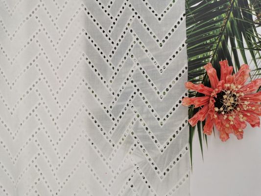 125CMの白いジッパーによって刺繍される綿のレースの生地