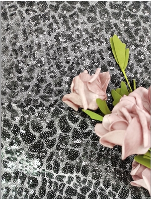 党スパンコールの刺繍された生地のイブニング・ドレスはビロードのスパンコールのレースの生地をひもで締める