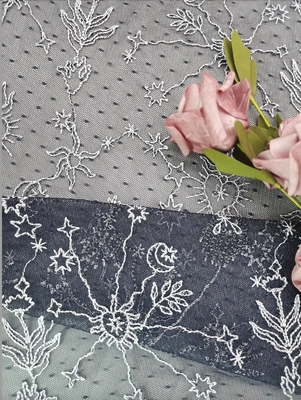 星によって刺繍される網のレースの生地のウェディング ドレスの生地