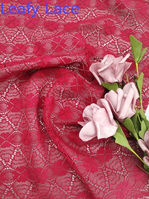 赤色 四葉クローバー 蕾の織物 カスタマイズされた刺身 純蕾のファッション衣装